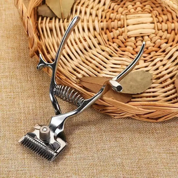 Professional Manual Pet Grooming Trimmer – Low Noise, Durable Carbon Steel Handheld Hair Clipper for Dogs, Cats, Rabbits, and Horses